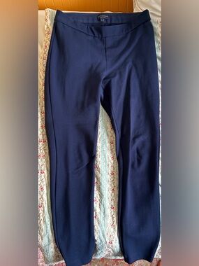 Navy leggings